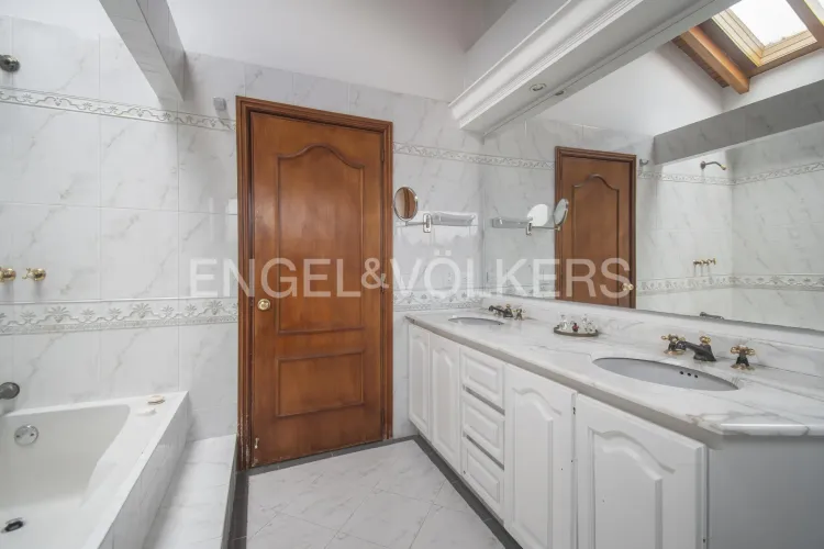 Casa de 4 alcobas en venta en Sotileza, Bogotá, 290 m² · foto 8 de 18