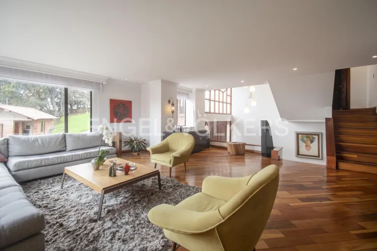 Casa de 4 alcobas en venta en Sotileza, Bogotá, 290 m² · foto 2 de 18