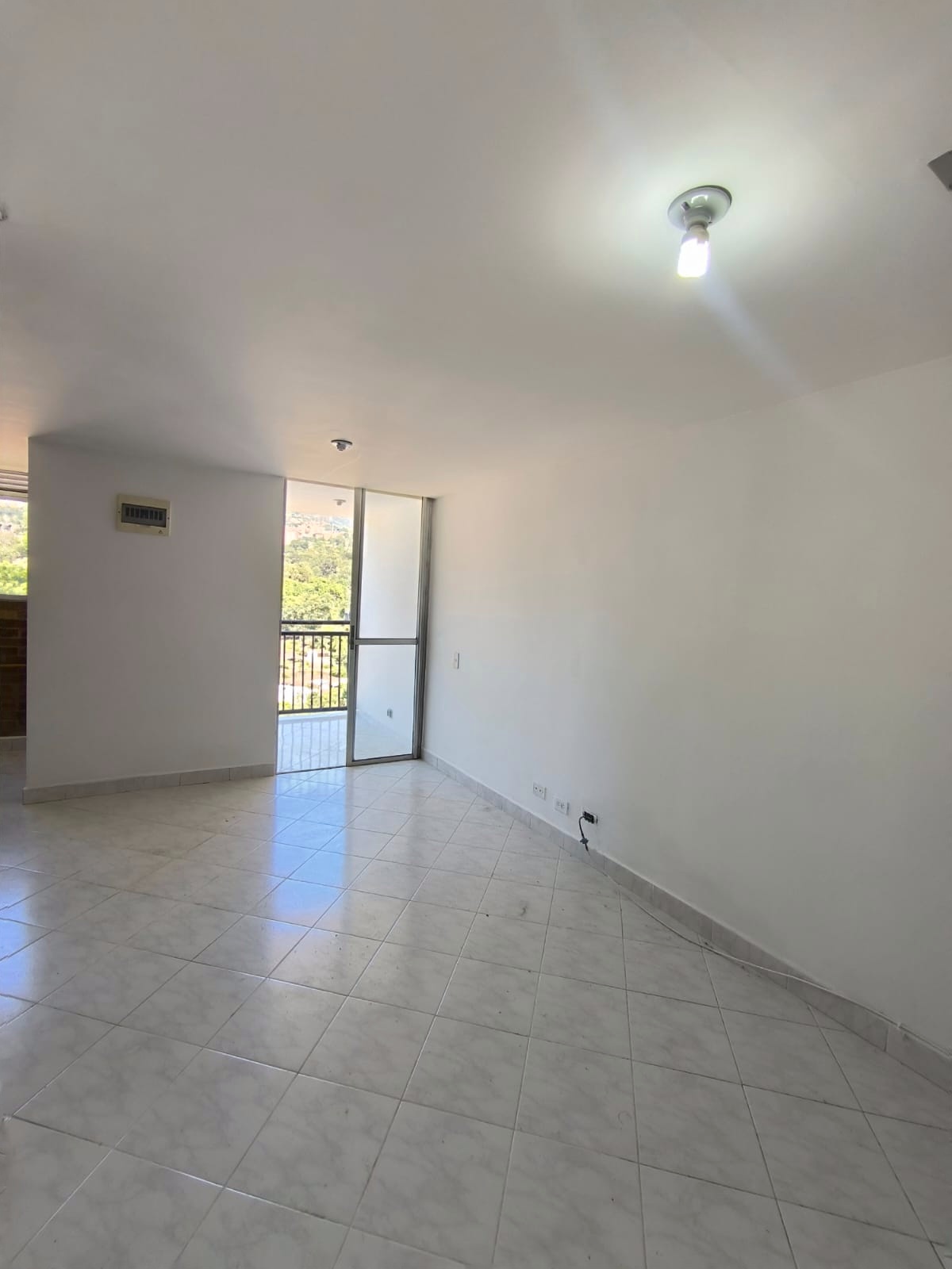 Apartamento en venta en Miraflores, Medellín · foto 2 de 13