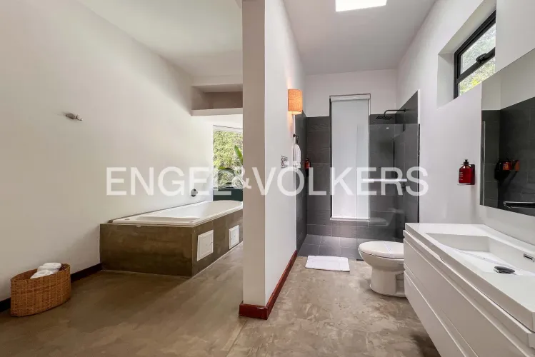 Casa de 10 alcobas en venta en San Lucas, Envigado, 740 m² · foto 21 de 22