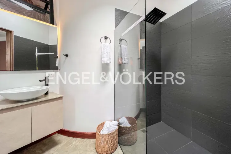 Casa de 10 alcobas en venta en San Lucas, Envigado, 740 m² · foto 14 de 22