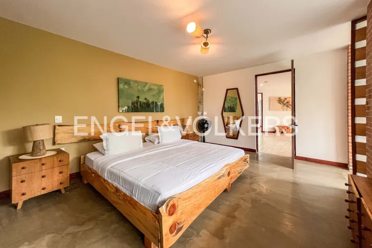 Casa de 10 alcobas en venta en San Lucas, Envigado, 740 m² · foto 8 de 22