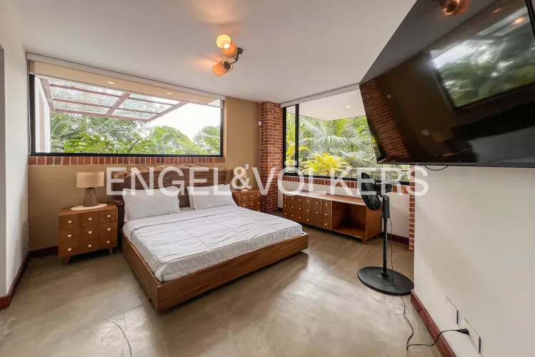 Casa de 10 alcobas en venta en San Lucas, Envigado, 740 m² · foto 6 de 22