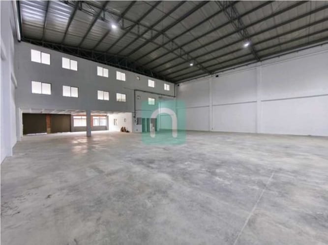 Bodega en arriendo en La Tablaza, La Estrella, 2200 m² · foto 2 de 24