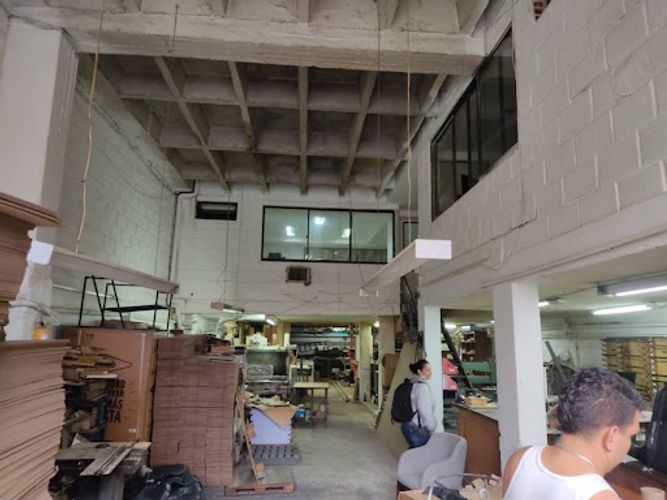 Bodega en arriendo en Cristo Rey, Medellín, 350 m² · foto 3 de 12