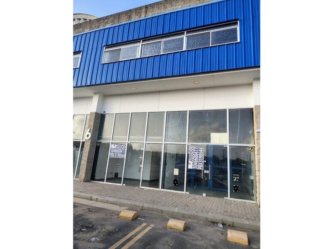 Bodega en arriendo en La Paz, Barranquilla, 300 m² · foto 3 de 24