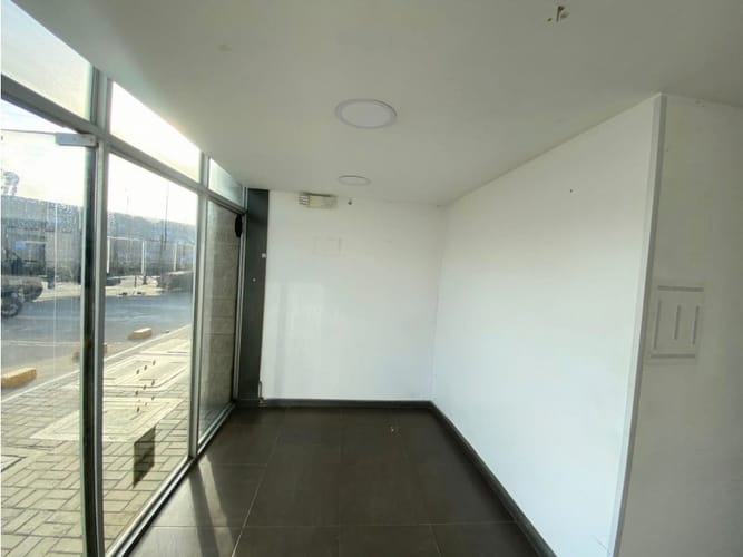 Bodega en arriendo en La Paz, Barranquilla, 300 m² · foto 4 de 24