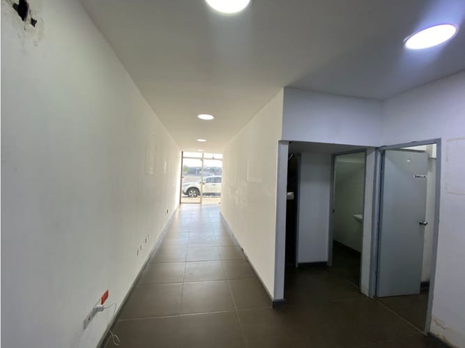 Bodega en arriendo en La Paz, Barranquilla, 300 m² · foto 5 de 24