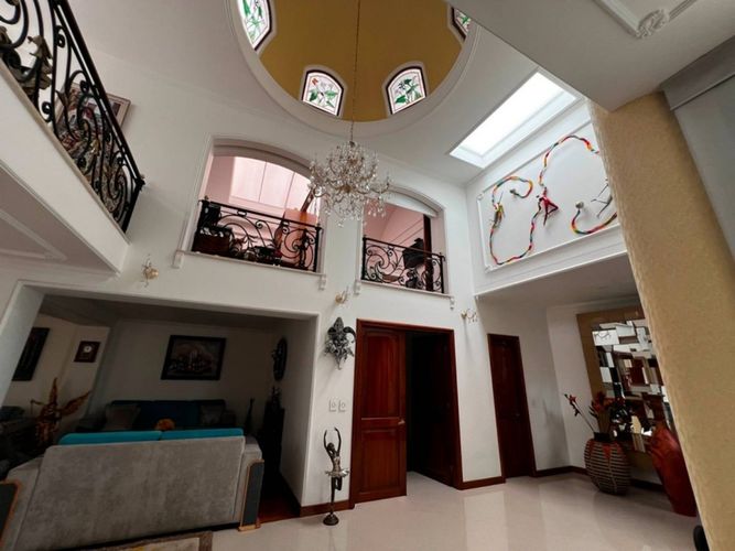 Casa en venta en Santa Barbara Alta, Bogotá · foto 4 de 24