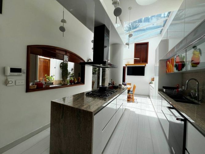 Casa en venta en Santa Barbara Alta, Bogotá · foto 12 de 24