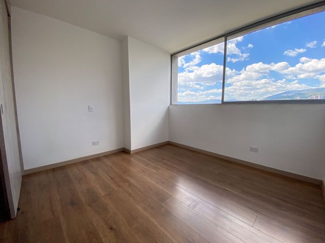Apartamento de 3 alcobas en arriendo en Los Balsos, Medellín, 130 m² · foto 9 de 17