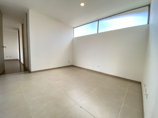 Apartamento de 3 alcobas en arriendo en Los Balsos, Medellín, 130 m² · foto 10 de 17