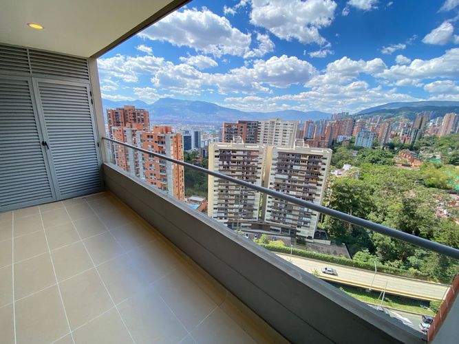 Apartamento de 3 alcobas en arriendo en Los Balsos, Medellín, 130 m² · foto 16 de 17