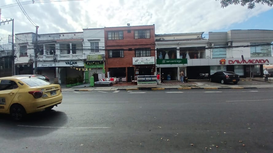 Edificio en venta en Champagnat, Cali, 737 m² · foto 4 de 5