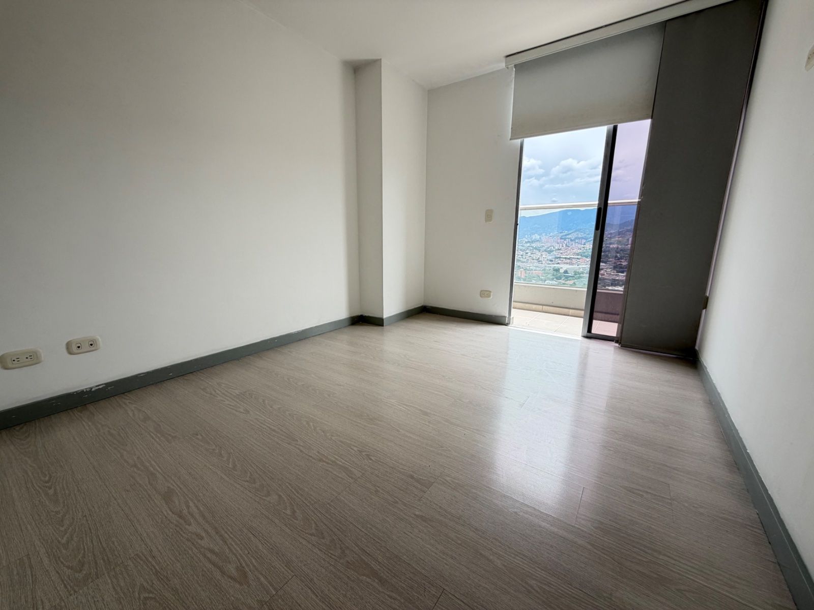 Apartamento en arriendo en Castropol, Medellín · foto 9 de 15
