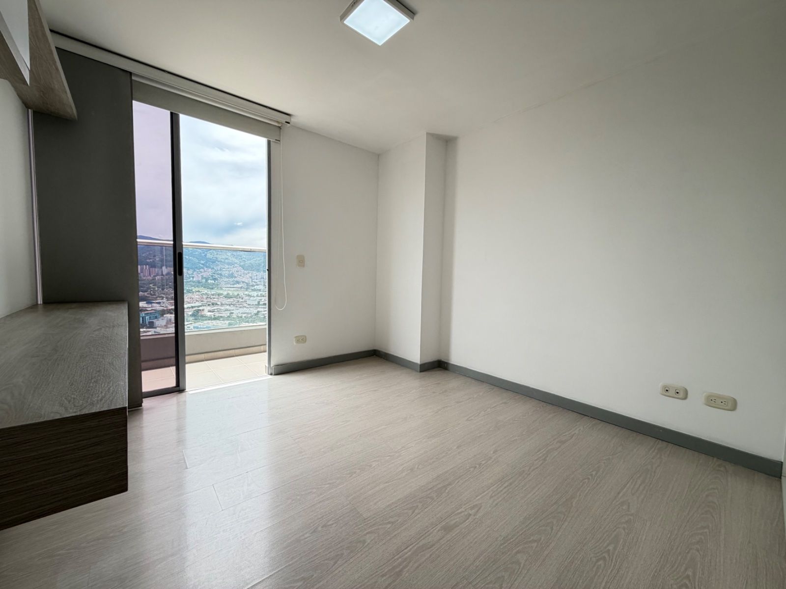 Apartamento en arriendo en Castropol, Medellín · foto 10 de 15
