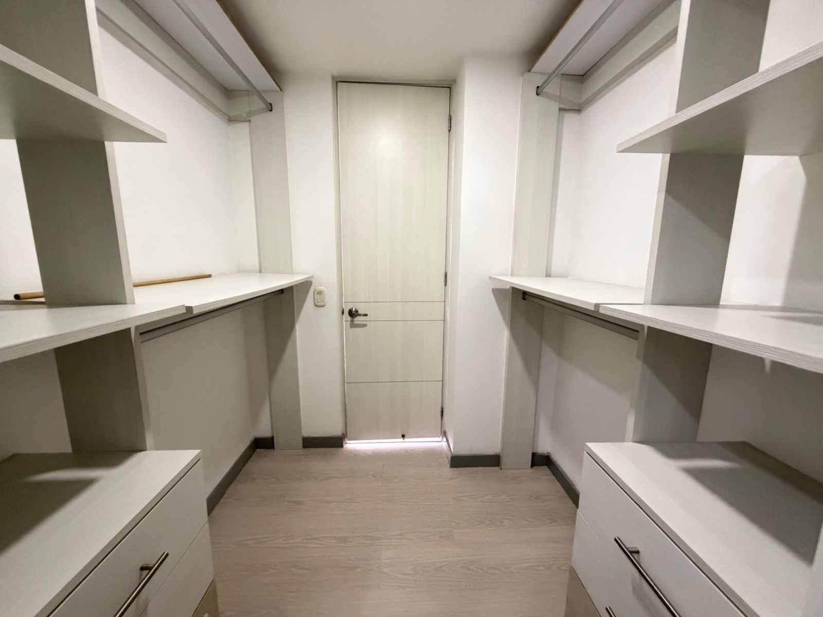 Apartamento en arriendo en Castropol, Medellín · foto 11 de 15