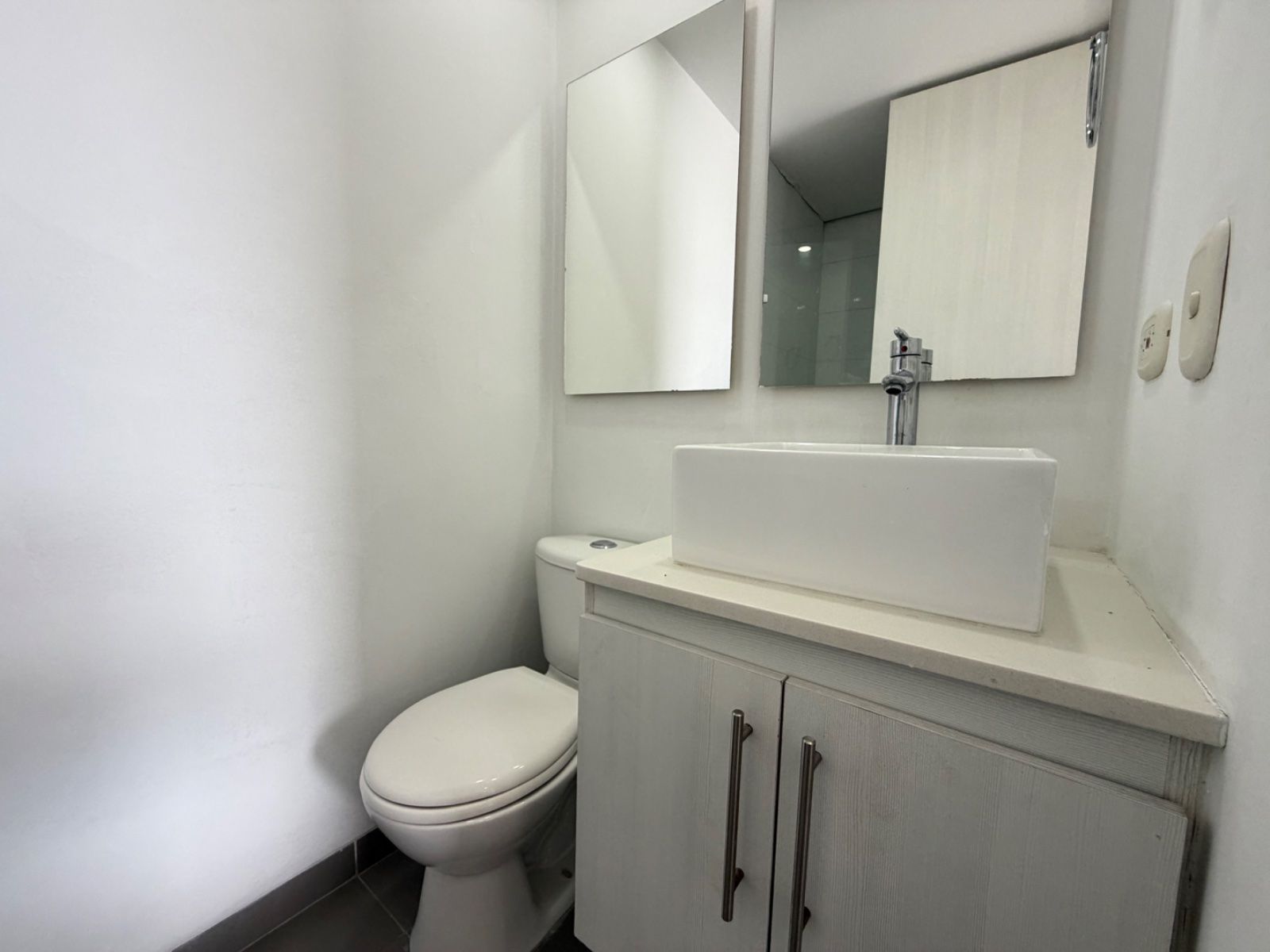 Apartamento en arriendo en Castropol, Medellín · foto 12 de 15