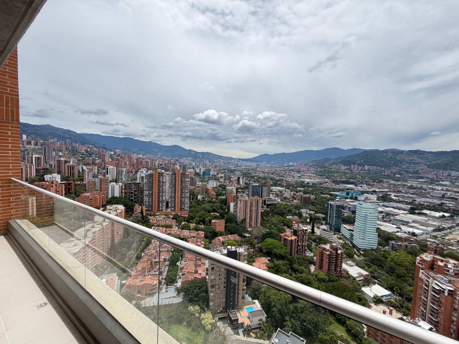 Apartamento en arriendo en Castropol, Medellín · foto 14 de 15