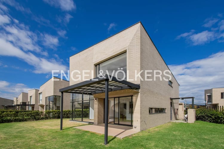 Casa de 3 alcobas en venta en Pueblo Viejo, Cota, 197 m² · foto 17 de 18