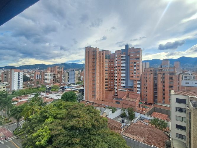 Apartamento de 1 alcoba en arriendo en Las Acacias, Medellín, 42 m² · foto 2 de 12