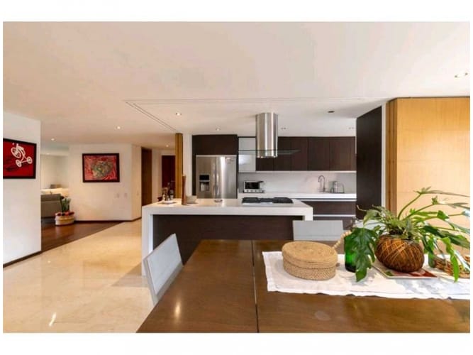 Apartamento en venta en El Poblado, Medellín · foto 6 de 21
