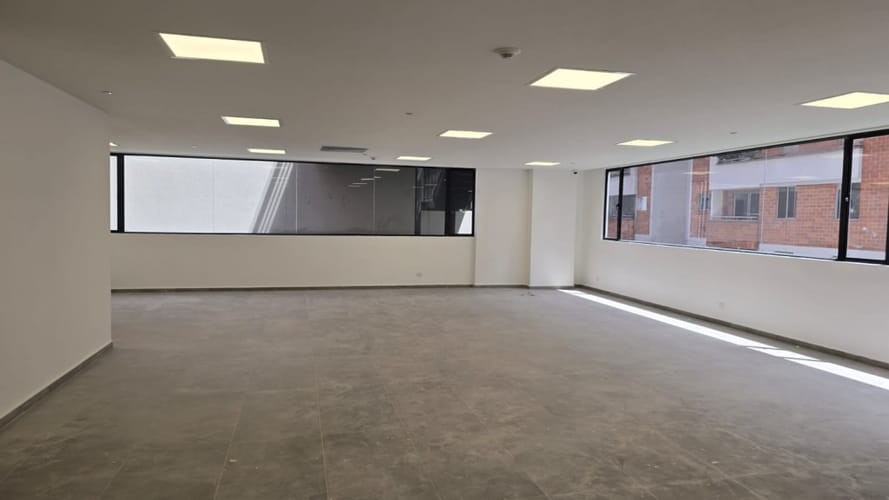 Oficina en arriendo en Ciudad Del Río, Medellín, 133 m² · foto 3 de 10