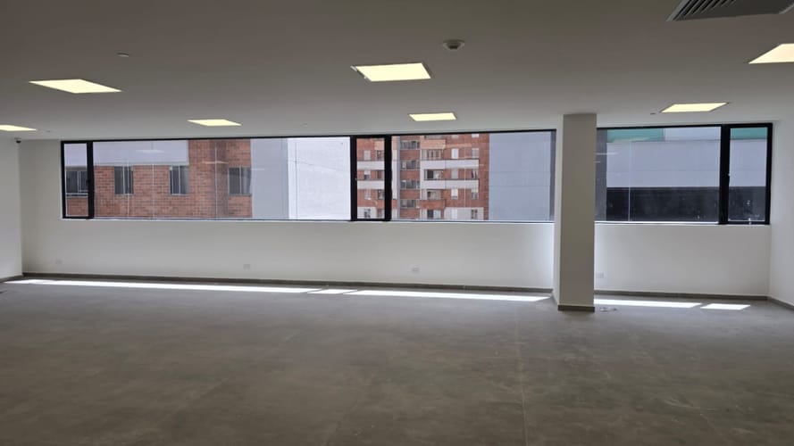 Oficina en arriendo en Ciudad Del Río, Medellín, 133 m² · foto 10 de 10
