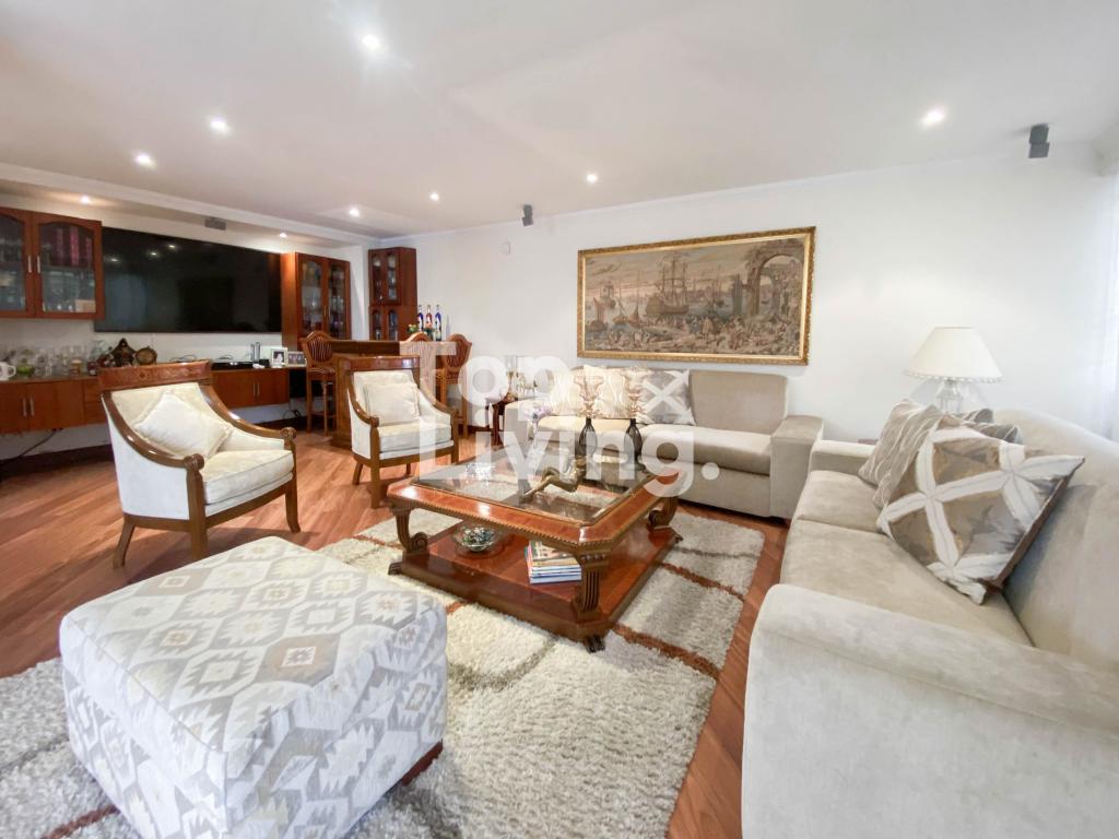Casa en venta en Cedritos, Bogotá · foto 2 de 24