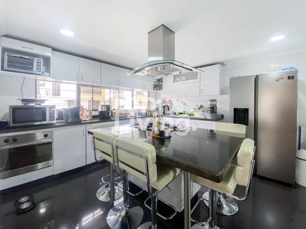 Casa en venta en Cedritos, Bogotá · foto 6 de 24