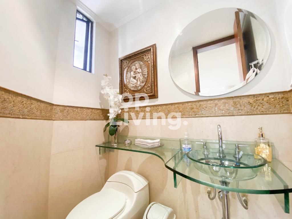 Casa en venta en Cedritos, Bogotá · foto 8 de 24