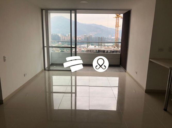 Apartamento de 3 alcobas en venta en Entreamigos, Sabaneta, 84 m² · foto 3 de 16