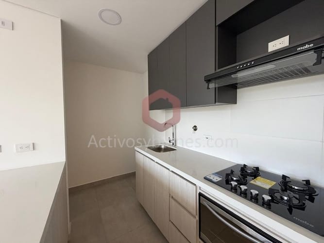 Apartamento de 3 alcobas en venta en Cuarta Brigada, Medellín, 85 m² · foto 7 de 24