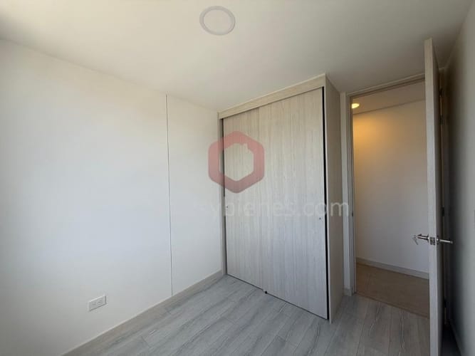 Apartamento de 3 alcobas en venta en Cuarta Brigada, Medellín, 85 m² · foto 8 de 24