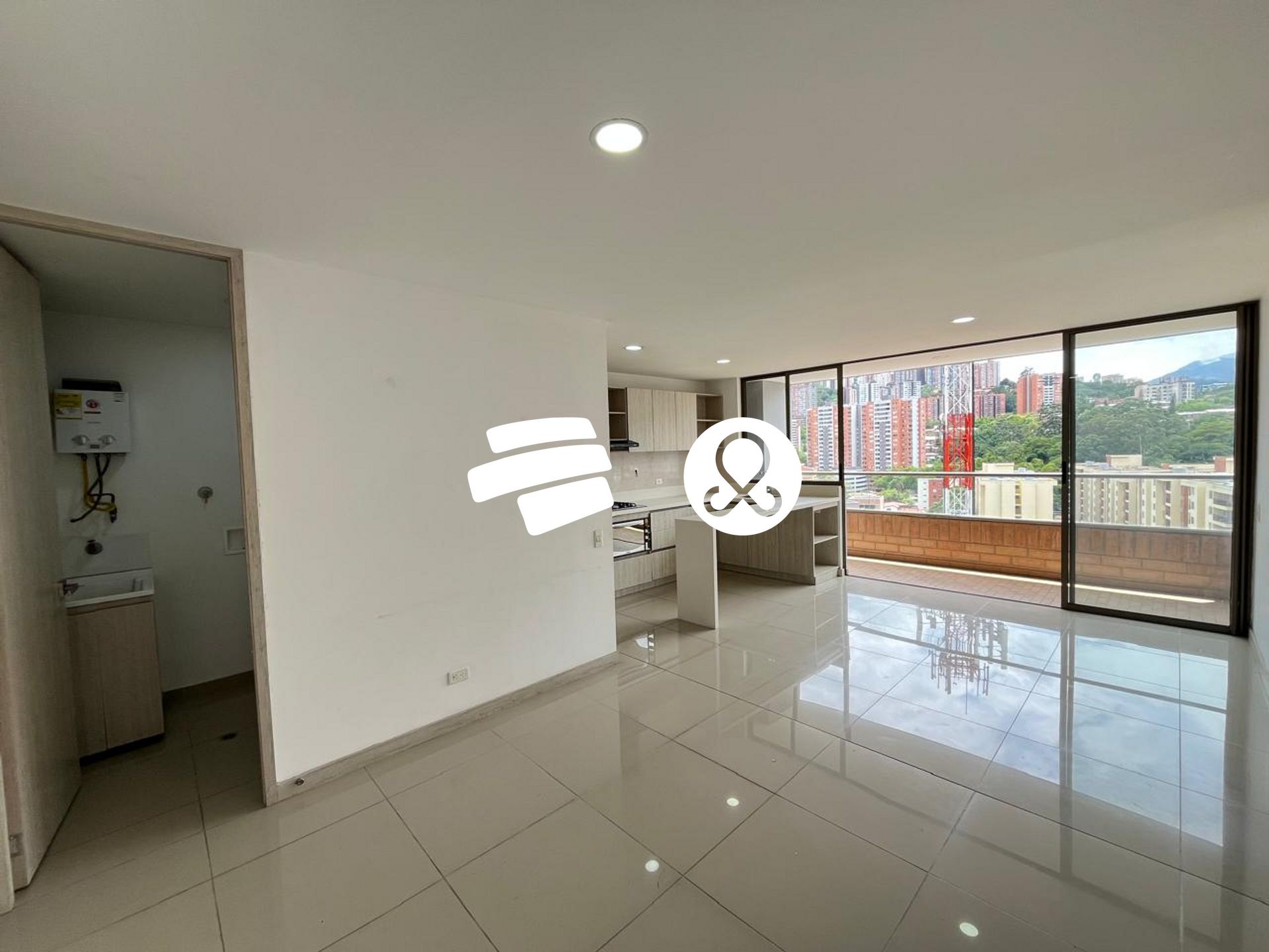Apartamento en venta en Zona Centro, Envigado · foto 4 de 24