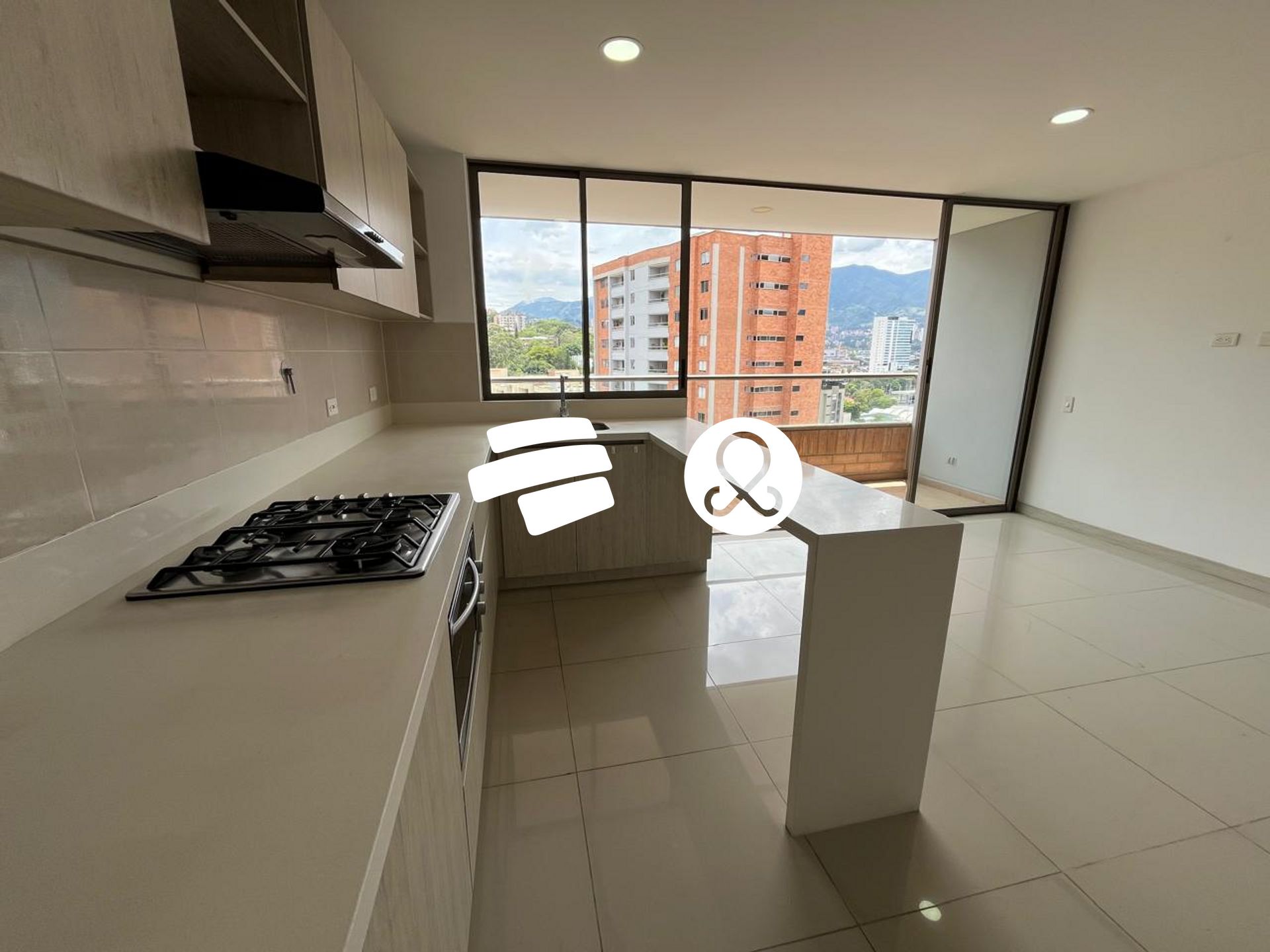 Apartamento en venta en Zona Centro, Envigado · foto 5 de 24