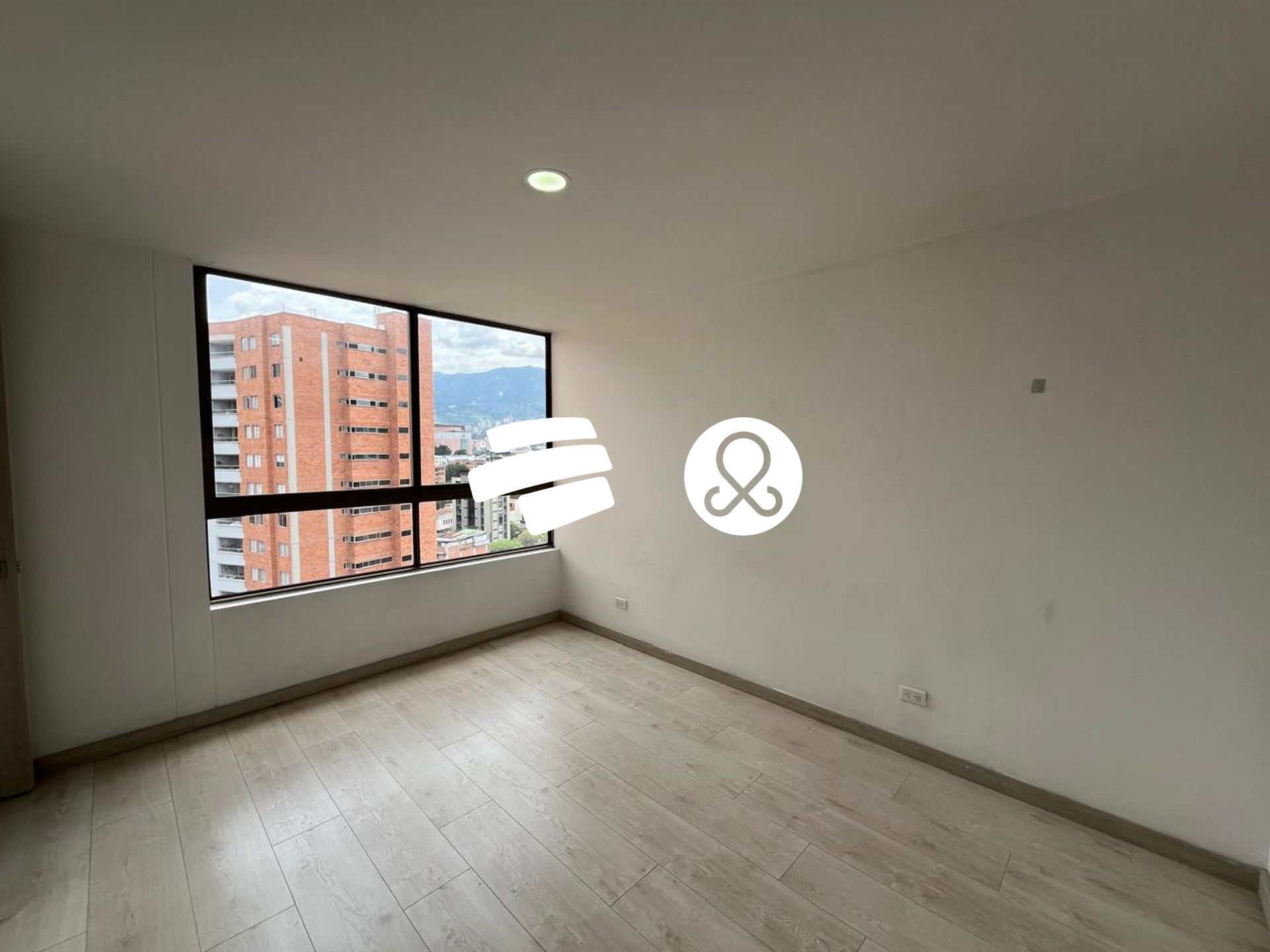 Apartamento en venta en Zona Centro, Envigado · foto 17 de 24