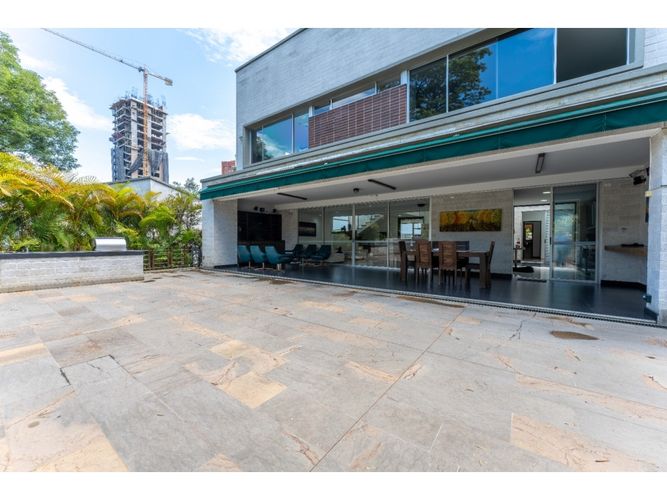 Apartamento de 3 alcobas en venta en San Lucas, Medellín, 378 m² · foto 23 de 24