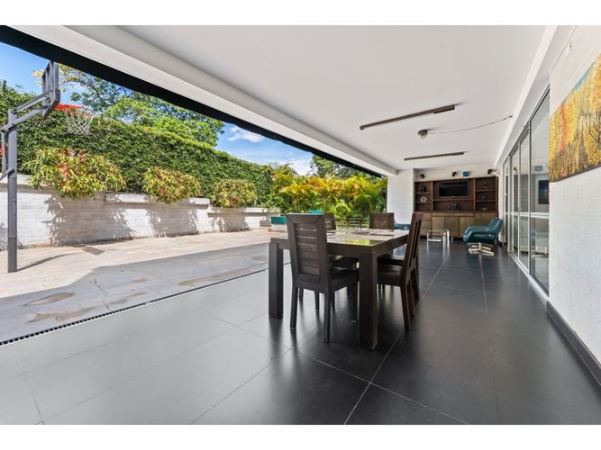 Apartamento de 3 alcobas en venta en San Lucas, Medellín, 378 m² · foto 24 de 24