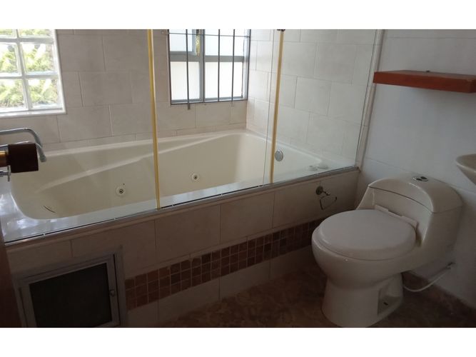 Casa de 6 alcobas en venta en La Iglesia, Chía, 257 m² · foto 14 de 24