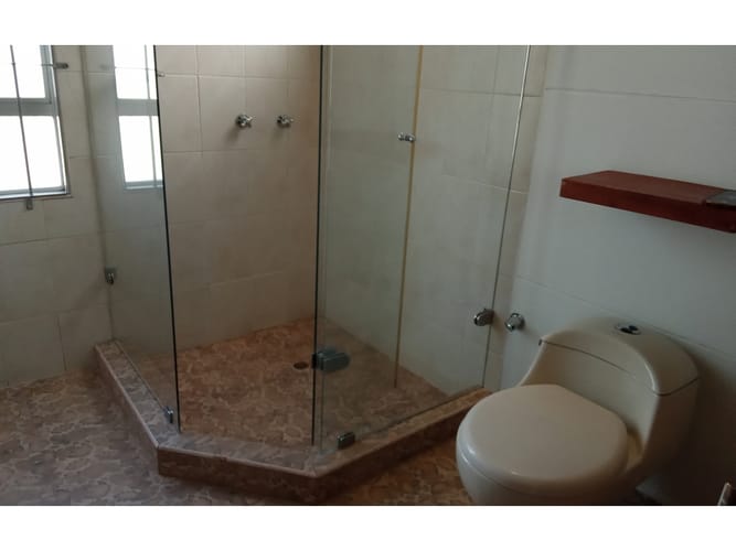 Casa de 6 alcobas en venta en La Iglesia, Chía, 257 m² · foto 15 de 24