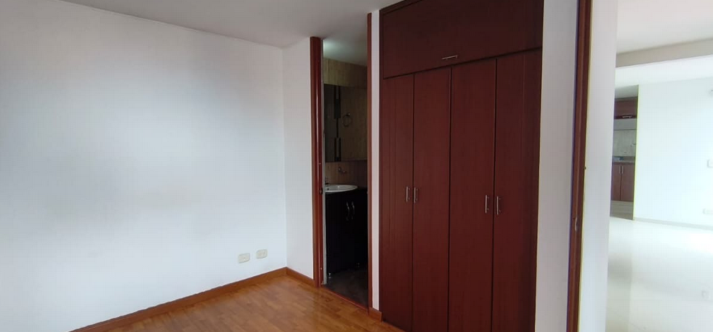 Apartamento en venta en Castilla, Bogotá · foto 3 de 24