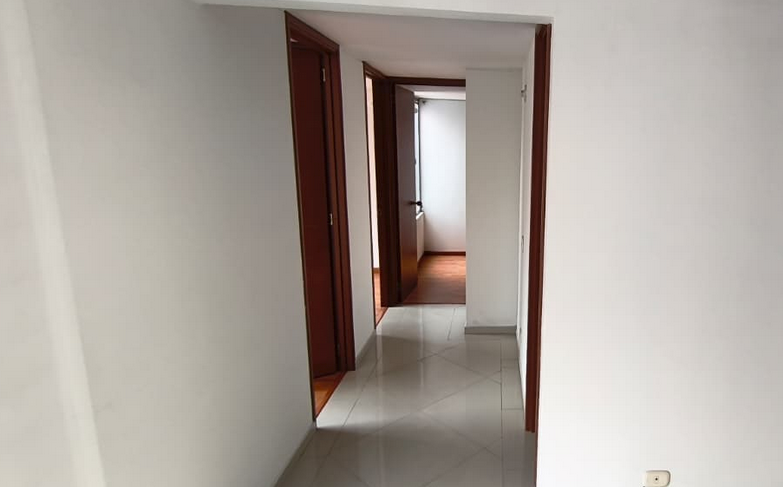 Apartamento en venta en Castilla, Bogotá · foto 2 de 24