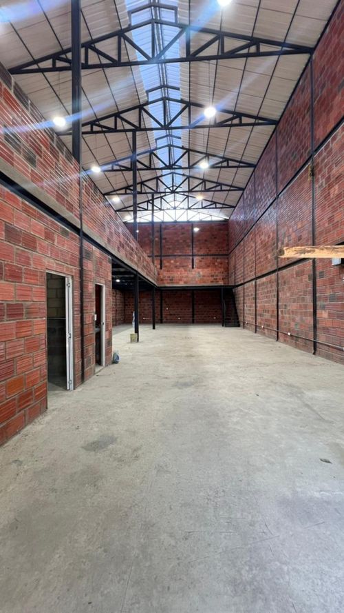 Bodega en arriendo en Atalaya, Cúcuta, 400 m² · foto 7 de 18