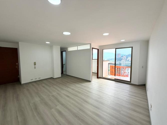 Oficina en arriendo en Altos Del Poblado, Medellín, 62 m² · foto 3 de 16