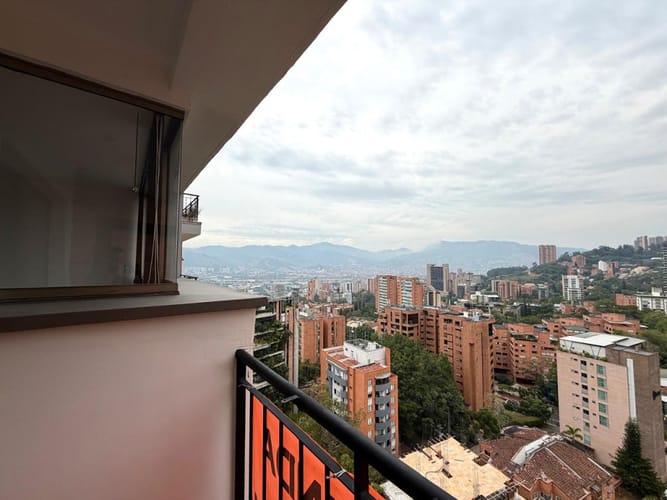 Oficina en arriendo en Altos Del Poblado, Medellín, 62 m² · foto 5 de 16