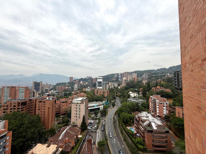 Oficina en arriendo en Altos Del Poblado, Medellín, 62 m² · foto 7 de 16