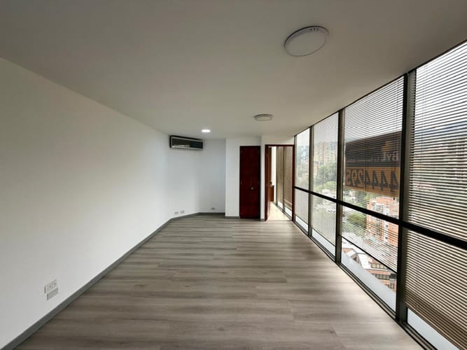 Oficina en arriendo en Altos Del Poblado, Medellín, 62 m² · foto 10 de 16