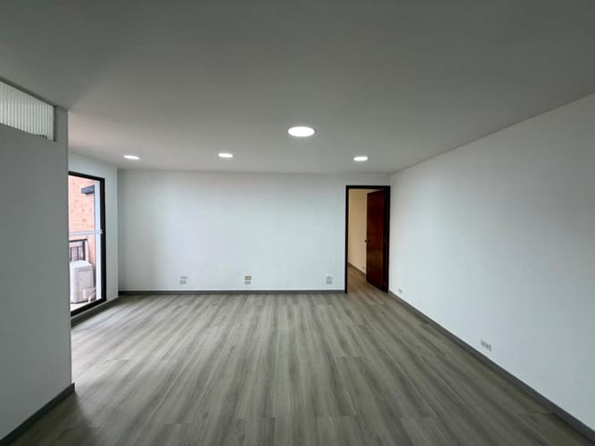 Oficina en arriendo en Altos Del Poblado, Medellín, 62 m² · foto 11 de 16