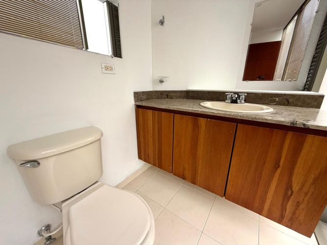Oficina en arriendo en Altos Del Poblado, Medellín, 62 m² · foto 13 de 16